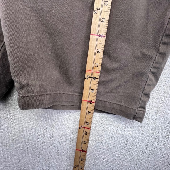 Volcom Mens Shorts Size 34 Brown Casual Chino Walk Flat Front - Picture 4 of 11
